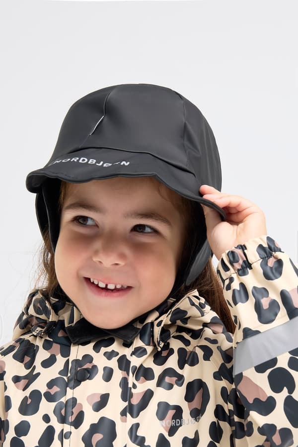 Nordbjørn Korsö Fodrad Regnmössa, Solid Black, 2-4 år